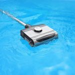 Когда вода молчит, а дно чисто: как выбрать робота-пылесос для бассейна, который не просто убирает, а вдохновляет